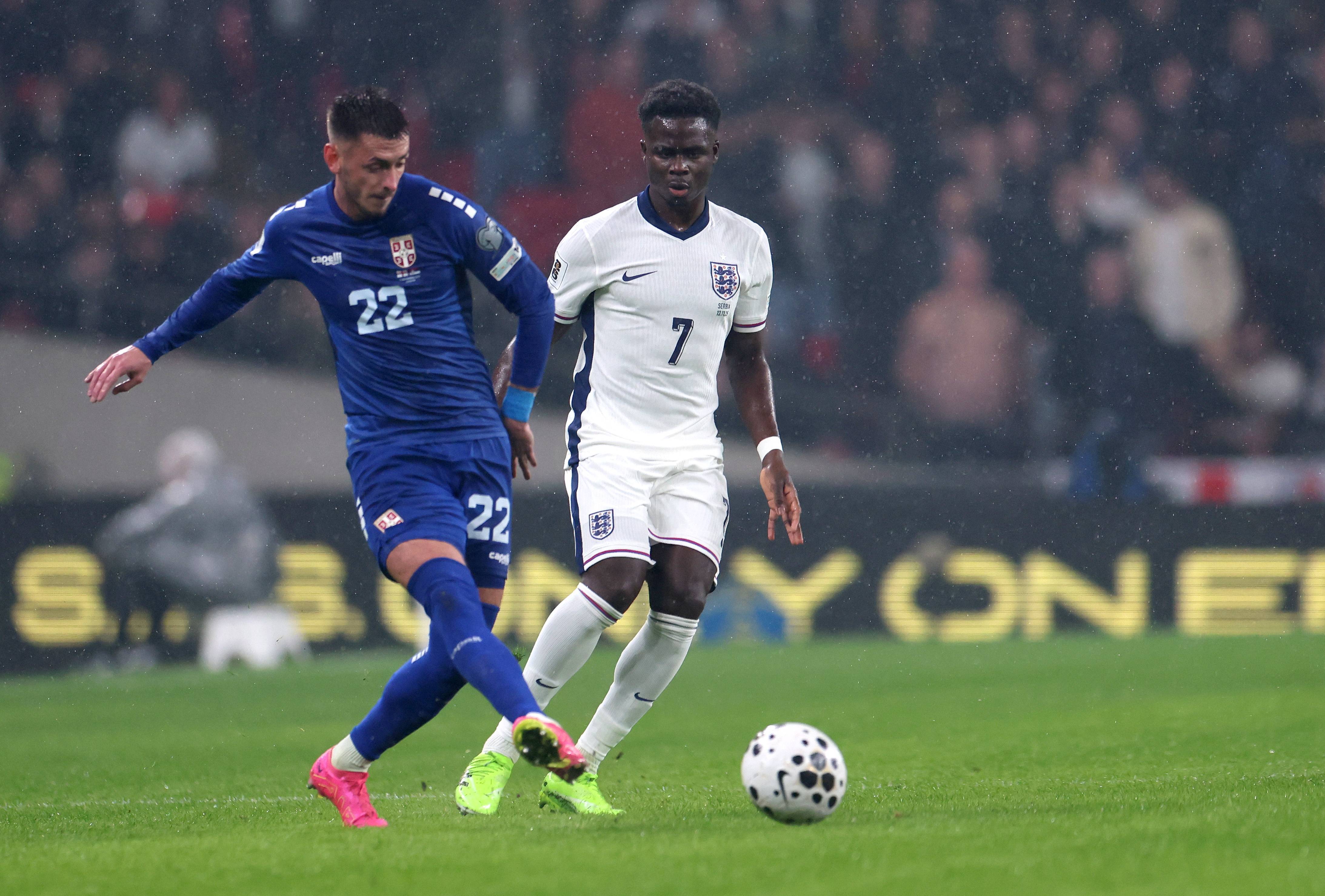 英格兰队在欧预赛中经历曲折但最终赢下对手