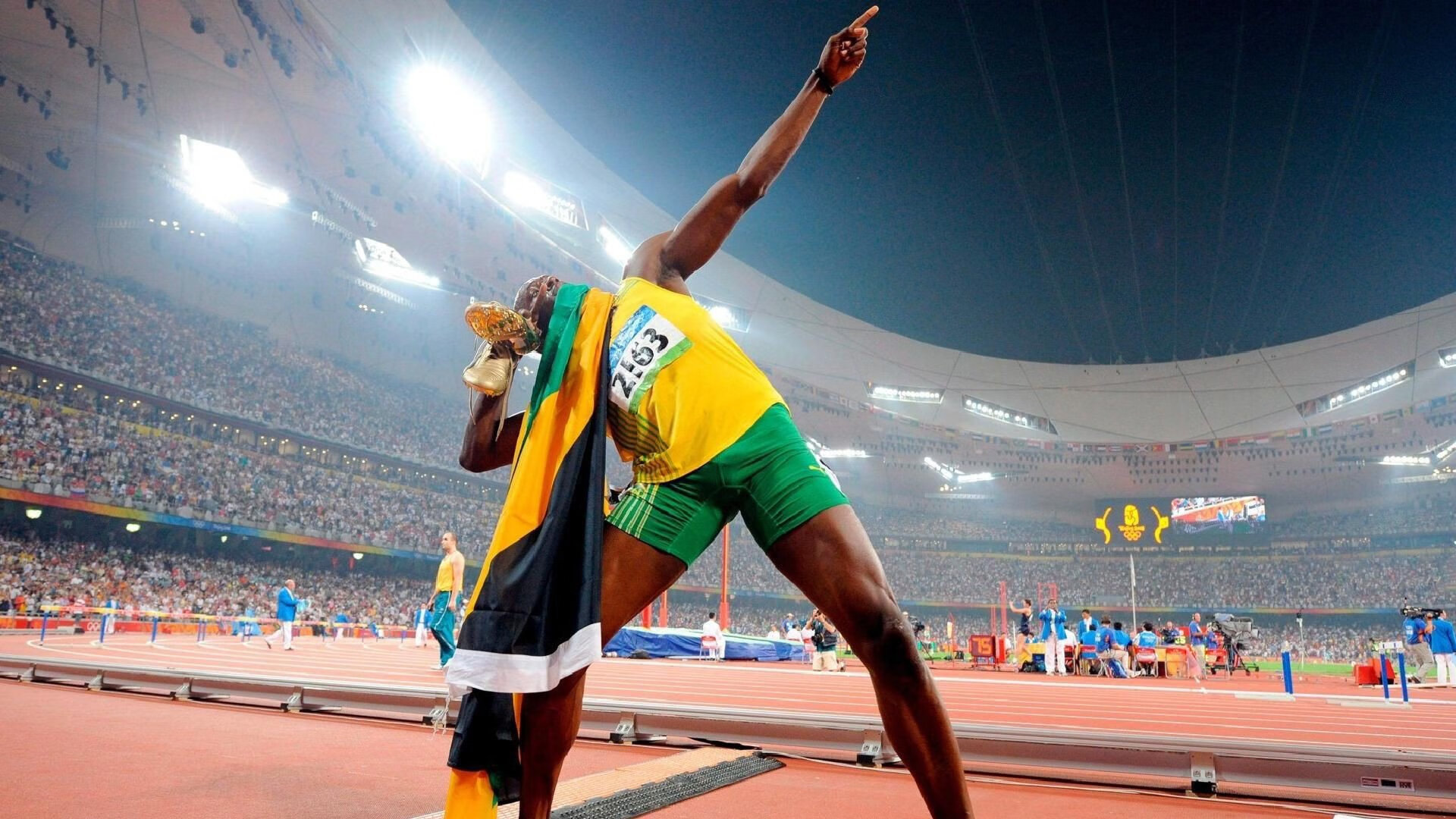 黄黑风暴席卷拜耳,枪手之星闪耀欧冠,多特全面压制药厂,萨卡半决赛接管比赛